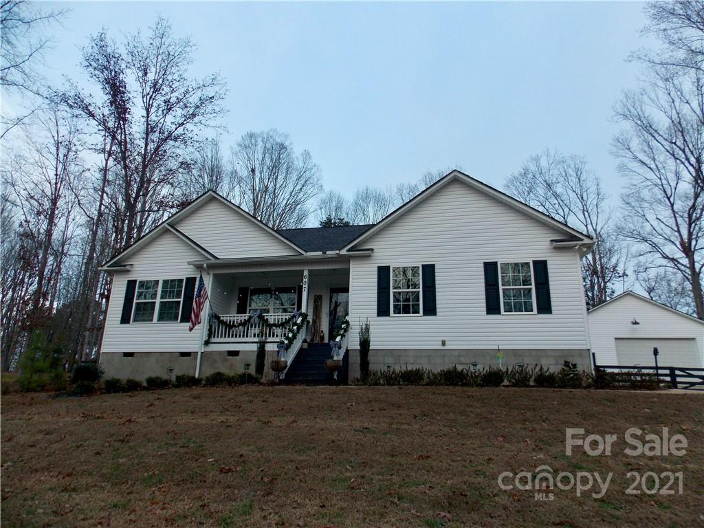 607 Kelly Road York, SC 29745 - Photo 1 of 36