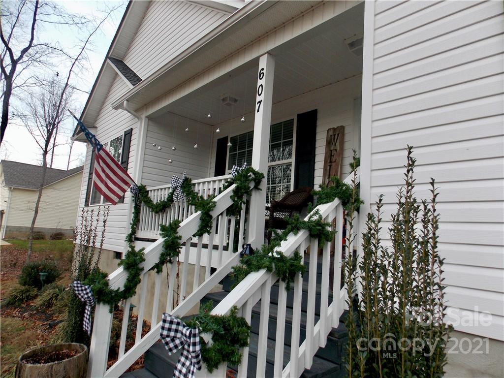607 Kelly Road York, SC 29745 - Photo 2 of 36