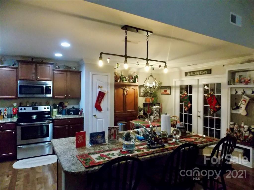 607 Kelly Road York, SC 29745 - Photo 7 of 36