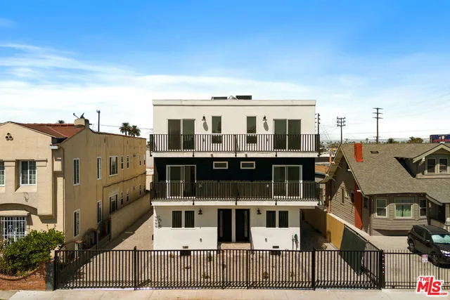 $3,995 | 1619 2nd Avenue, Los Angeles, CA 90019