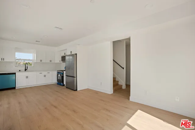 $3,995 | 1619 2nd Avenue, Los Angeles, CA 90019