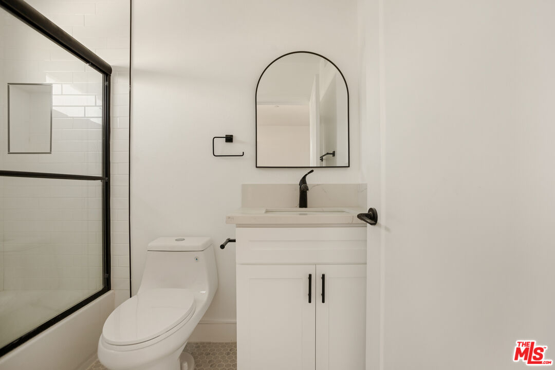 1619 2nd Avenue Los Angeles, CA 90019 - Photo 22 of 34