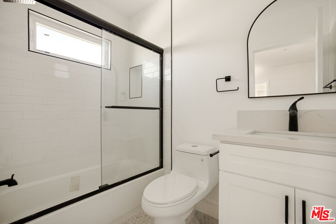 1619 2nd Avenue Los Angeles, CA 90019 - Photo 23 of 34