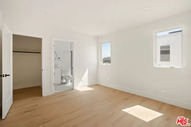 $3,995 | 1619 2nd Avenue, Los Angeles, CA 90019