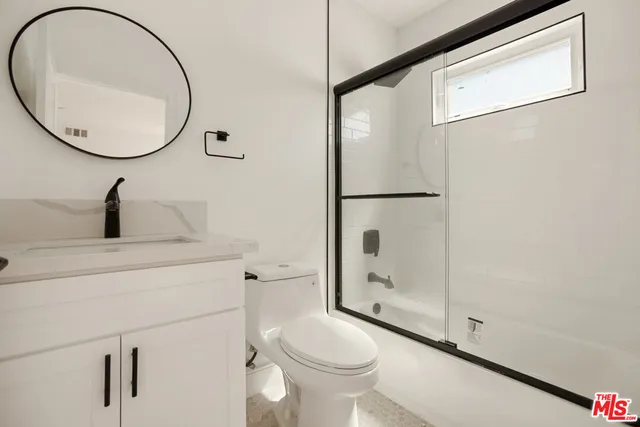 $3,995 | 1619 2nd Avenue, Los Angeles, CA 90019