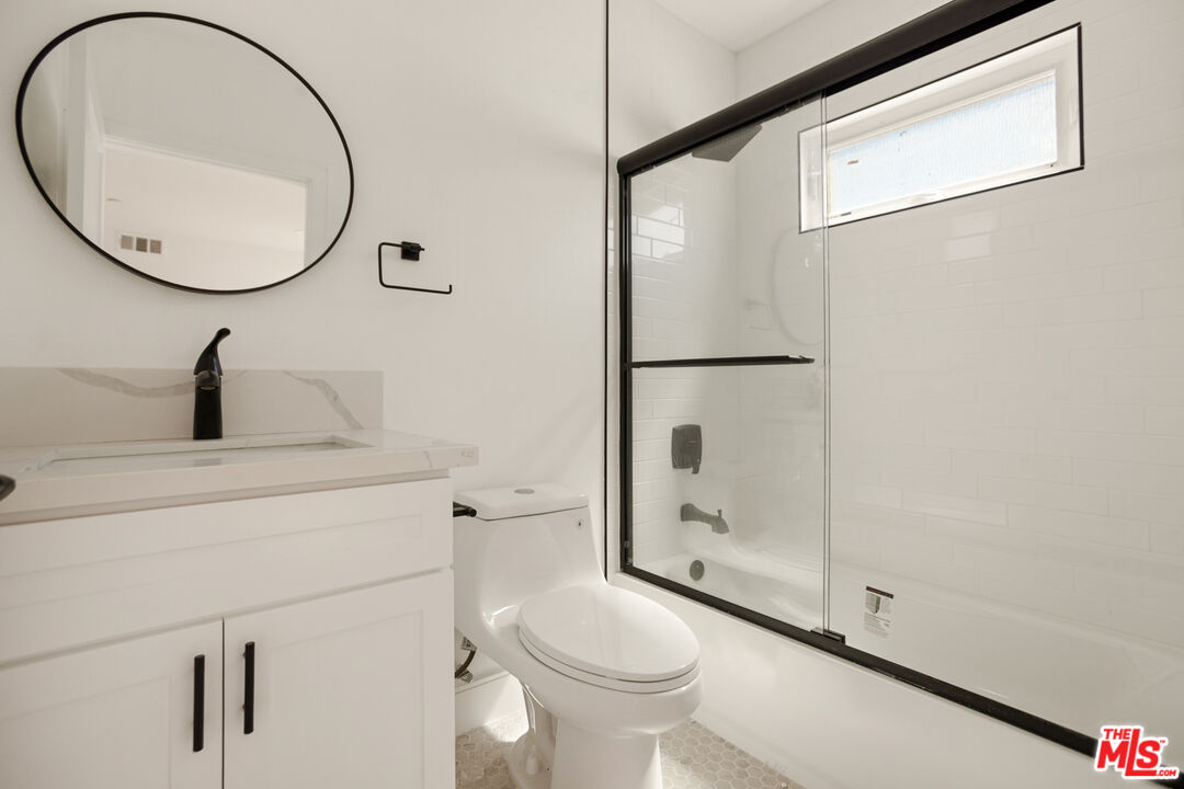 1619 2nd Avenue Los Angeles, CA 90019 - Photo 29 of 34