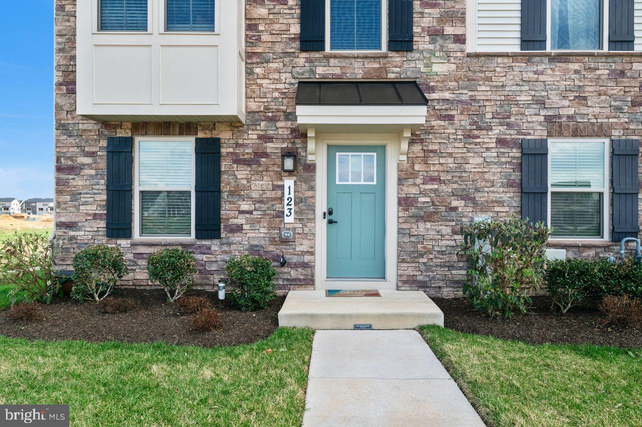 123 Swanson Creek Terrace Laurel, MD 20708 - Photo 3 of 42