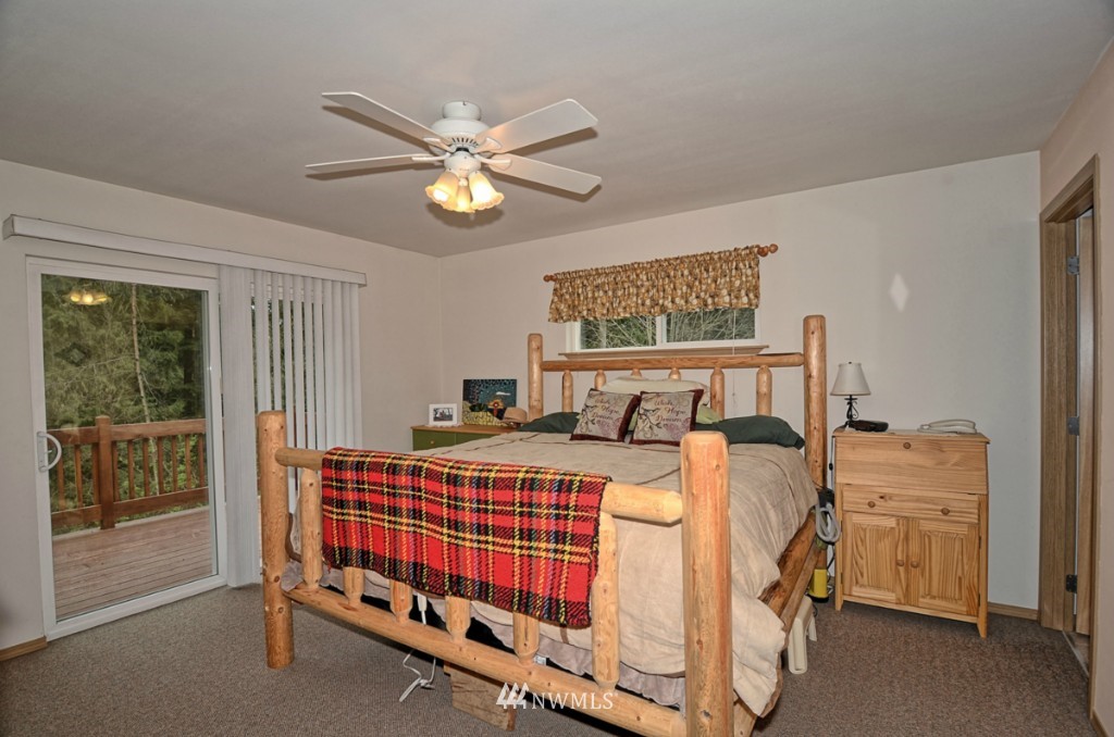 20424 Tveit Road Arlington, WA 98223 - Photo 11 of 24