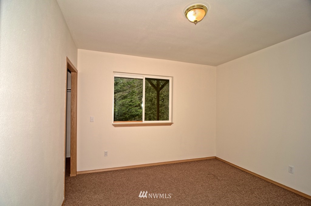 20424 Tveit Road Arlington, WA 98223 - Photo 18 of 24
