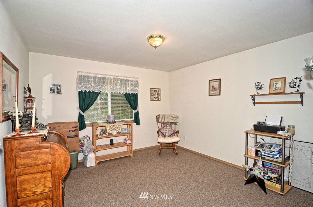 20424 Tveit Road Arlington, WA 98223 - Photo 10 of 24
