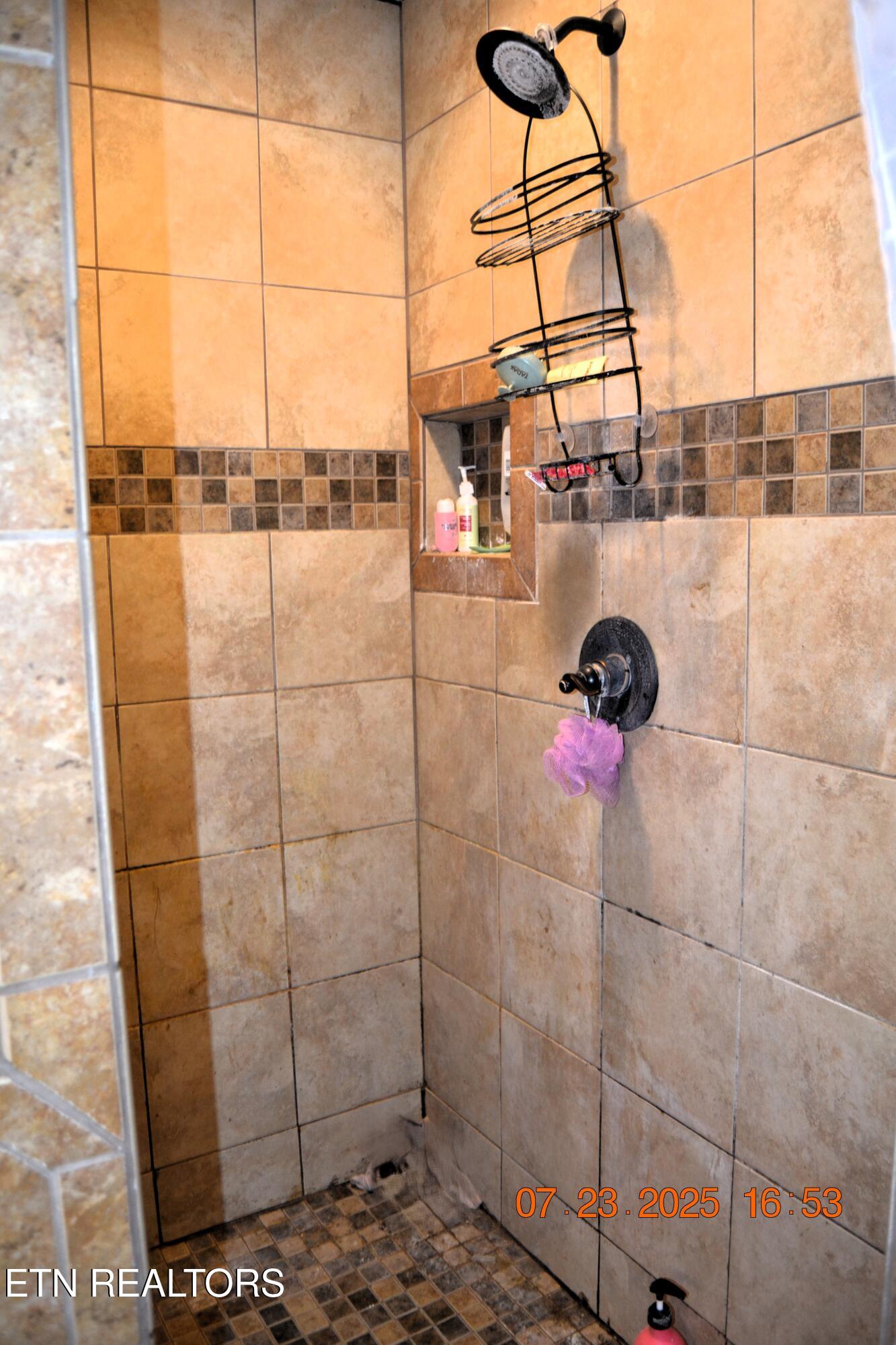 1617 Bull Run Road Luttrell, TN 37779 - Photo 20 of 34 DSC_0123