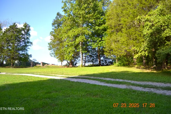$524,900 | 1617 Bull Run Road, Luttrell, TN 37779