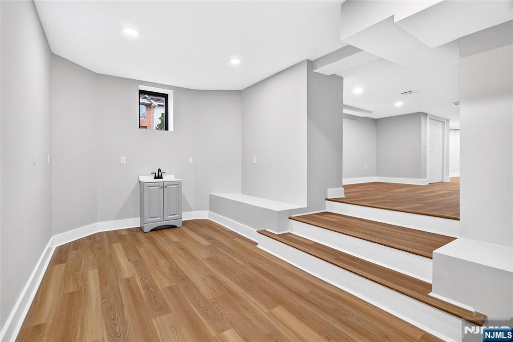 447 Queen Anne Road Teaneck, NJ 07666 - Photo 45 of 50