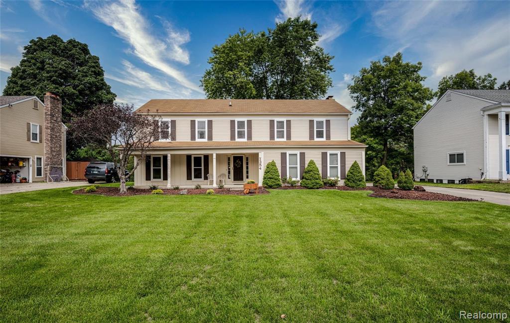 1354 North Fairview Lane Rochester Hills, MI 48306 - Photo 1 of 70