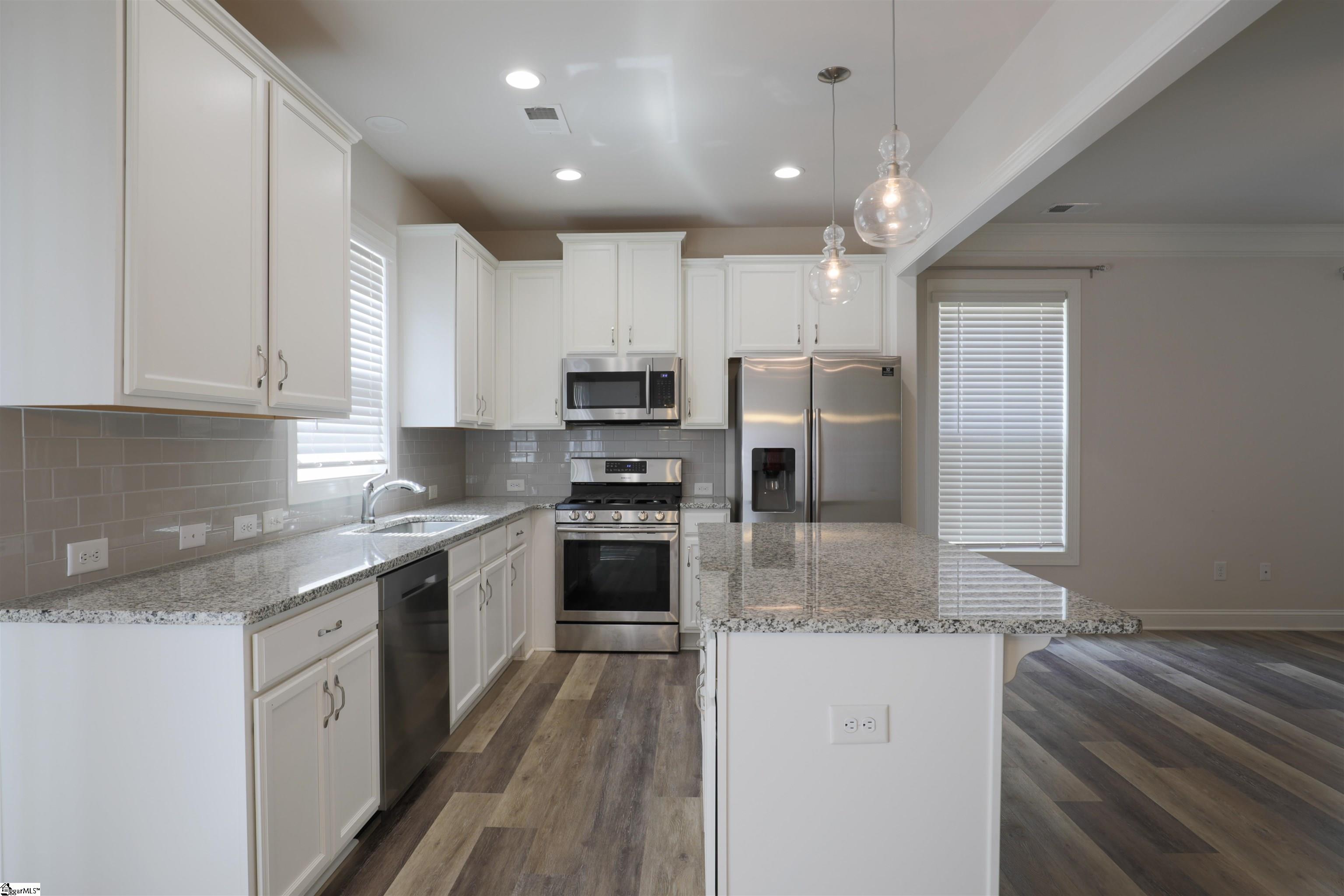 303 Hartland Place Simpsonville, SC 29680 - Photo 4 of 16