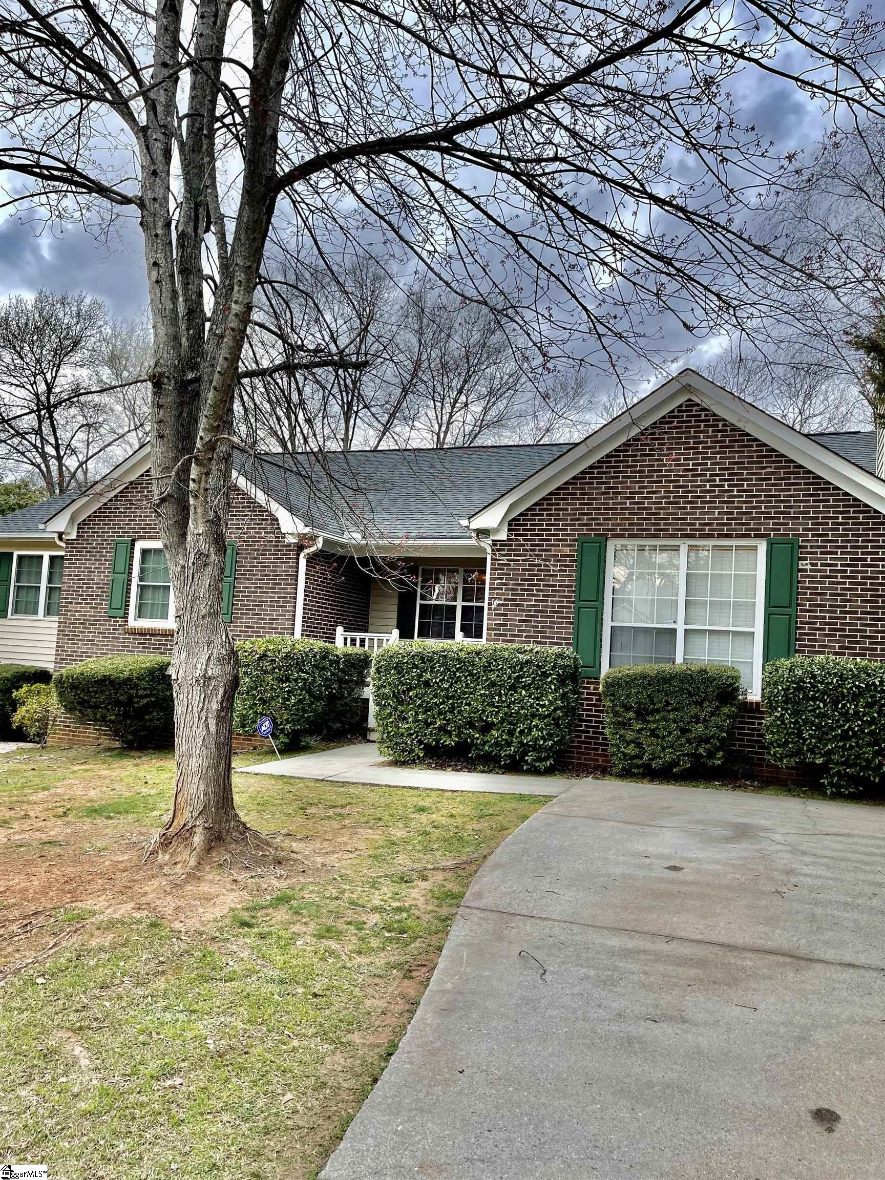 15 Setter Lane, Unit B Greenville, SC 29607 - Photo 2 of 19