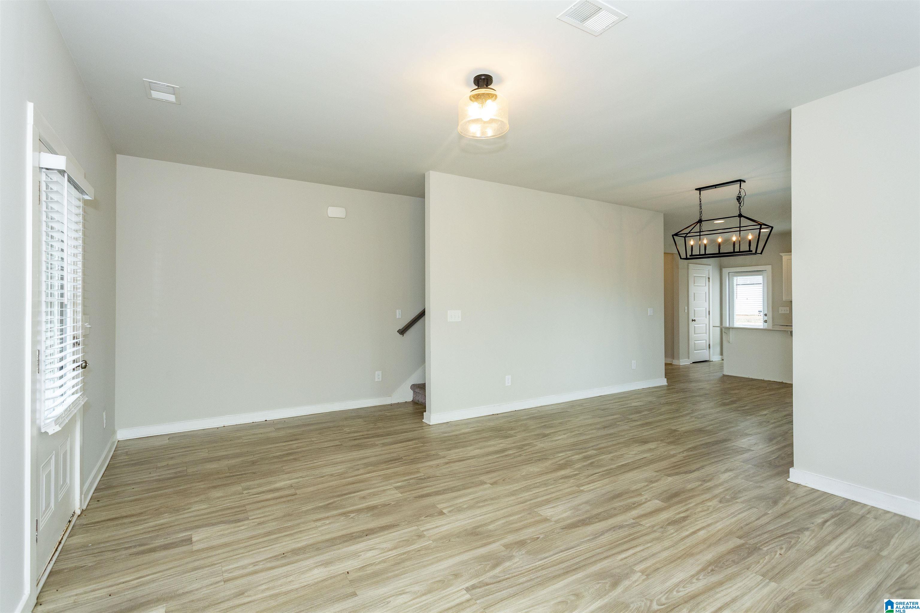 505 Ridgeview Circle Jemison, AL 35085 - Photo 11 of 45