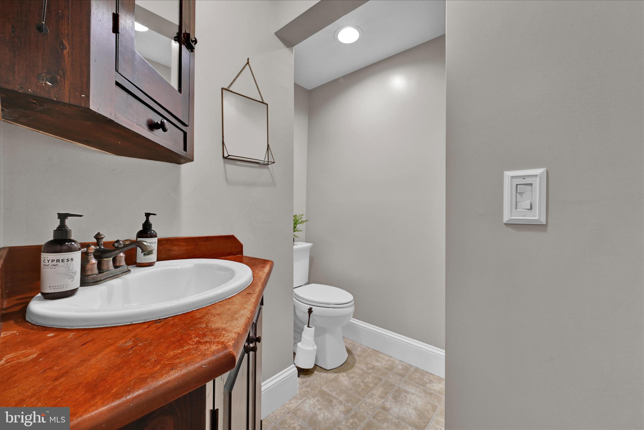 536 West High Street Manheim, PA 17545 - Photo 25 of 43 Bathroom