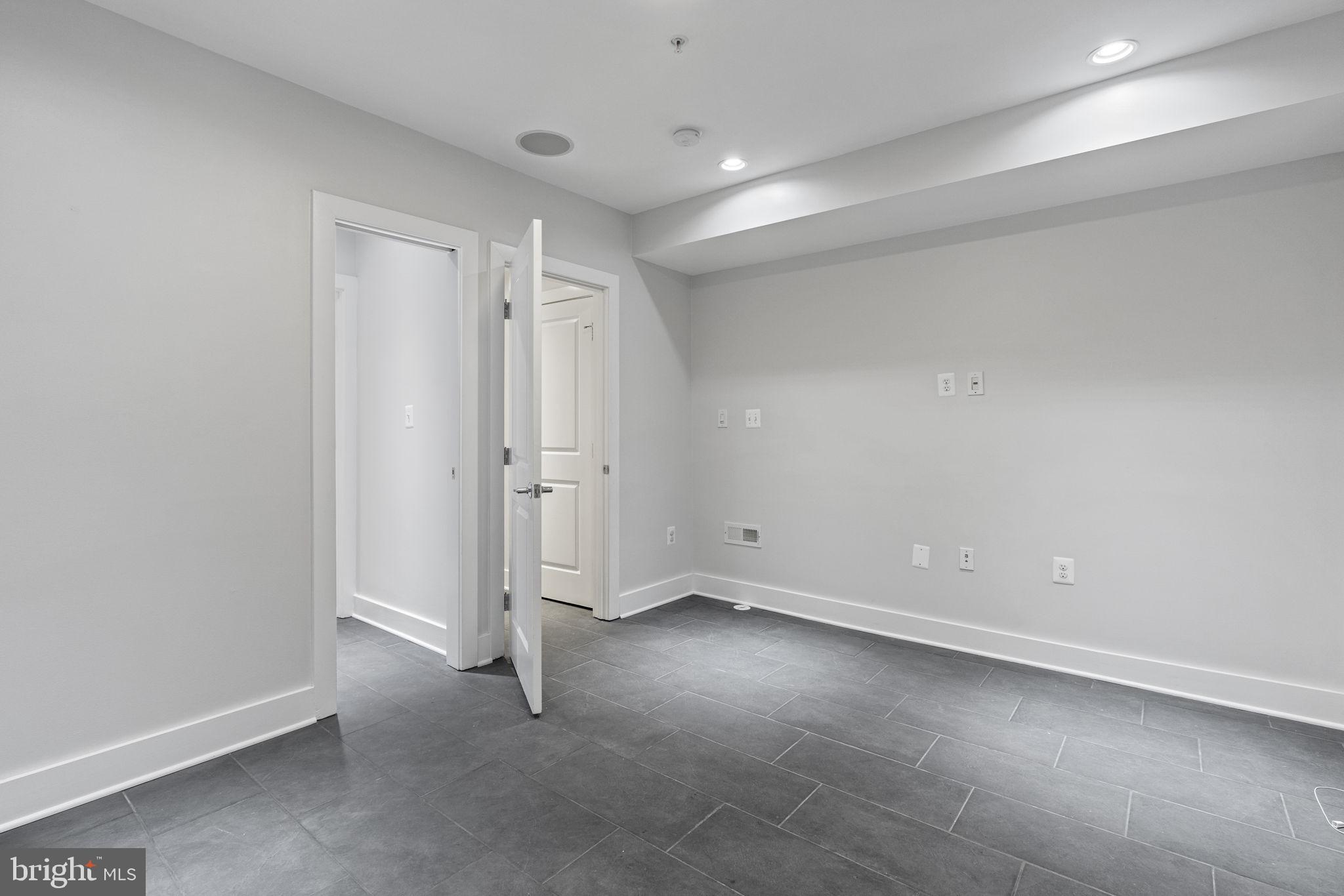 652 L Street Northeast, Unit 1 Washington, DC 20002 - Photo 31 of 36