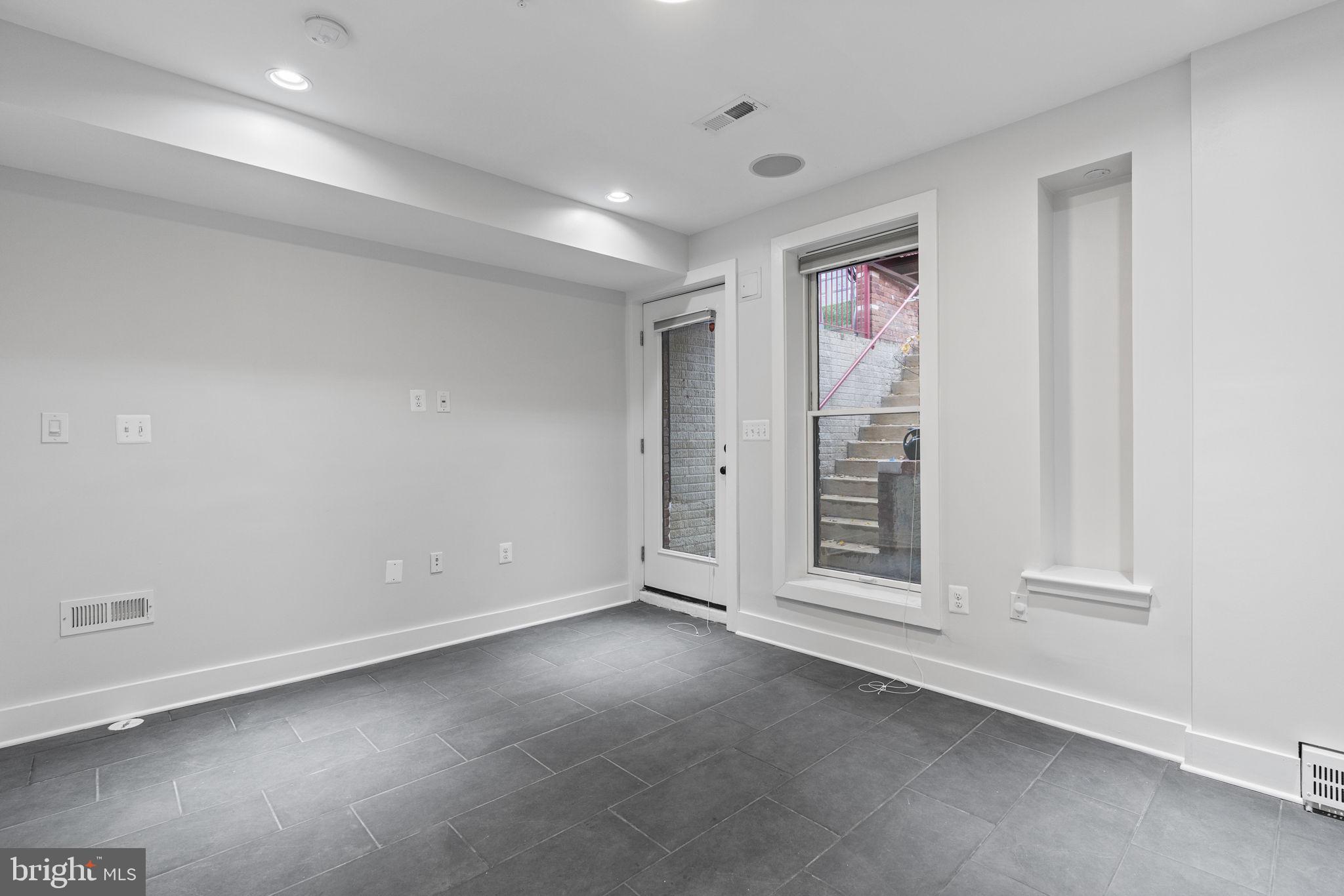 652 L Street Northeast, Unit 1 Washington, DC 20002 - Photo 33 of 36