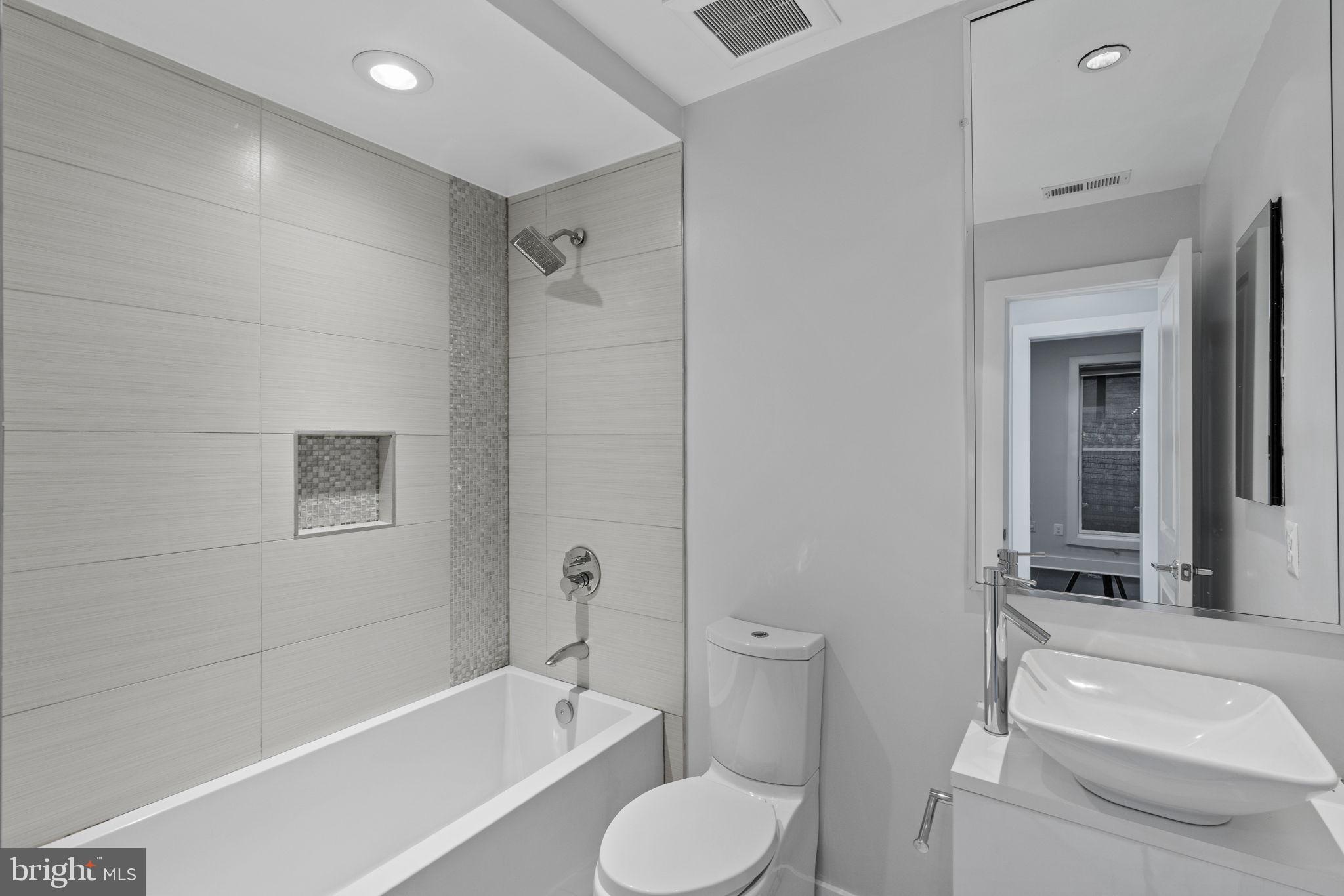 652 L Street Northeast, Unit 1 Washington, DC 20002 - Photo 35 of 36