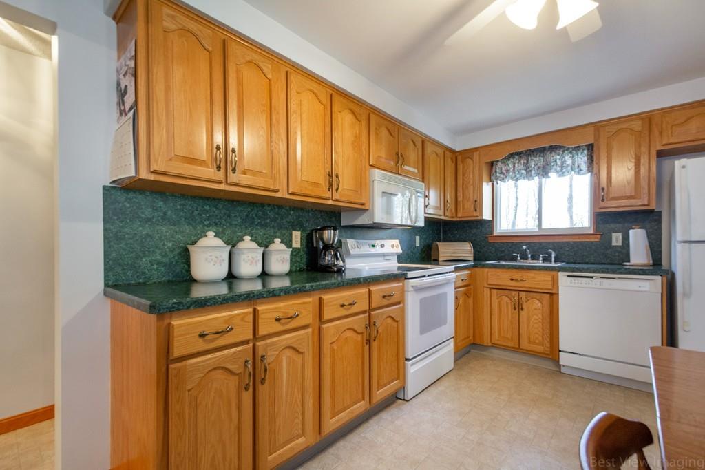 17 Long Meadow Road Chelmsford, MA 01824 - Photo 10 of 42 Gallery Image 10