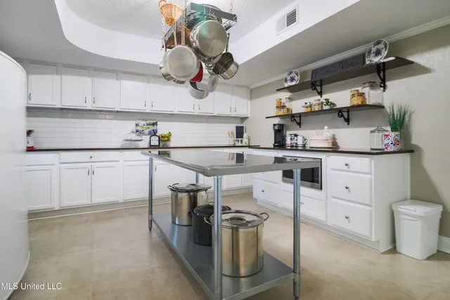 $890,000 | 2655 Highway 43 South, Picayune, MS 39466