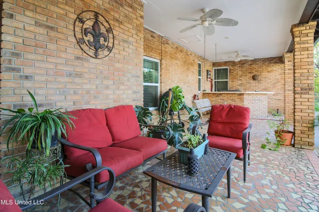 $890,000 | 2655 Highway 43 South, Picayune, MS 39466