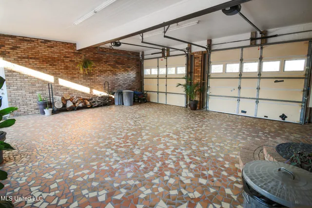 $890,000 | 2655 Highway 43 South, Picayune, MS 39466