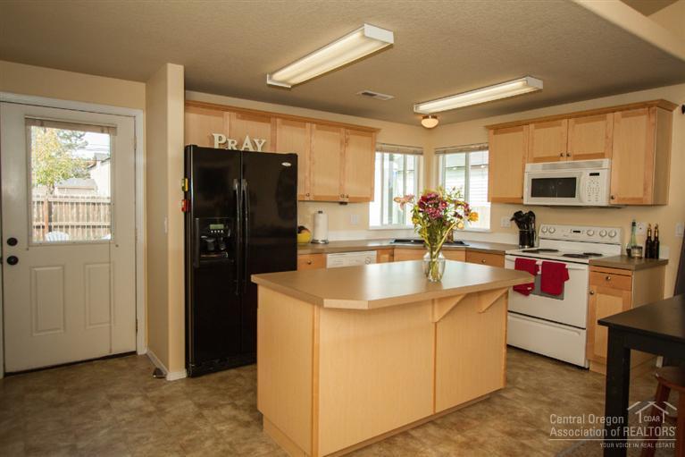 61117 Larkspur Loop Bend, OR 97702 - Photo 18 of 22 Additional Photo