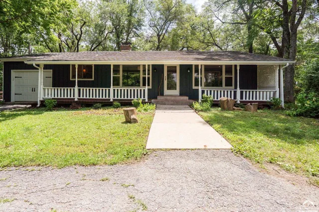 $350,000 | 1211 North 1800th Road, Lawrence, KS 66049