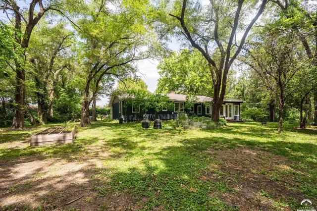 $350,000 | 1211 North 1800th Road, Lawrence, KS 66049