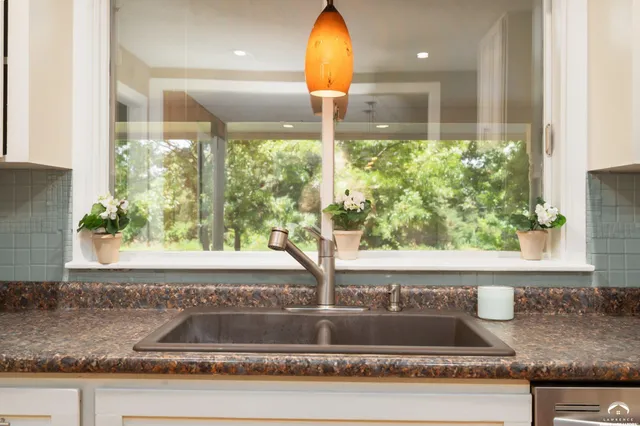 $350,000 | 1211 North 1800th Road, Lawrence, KS 66049