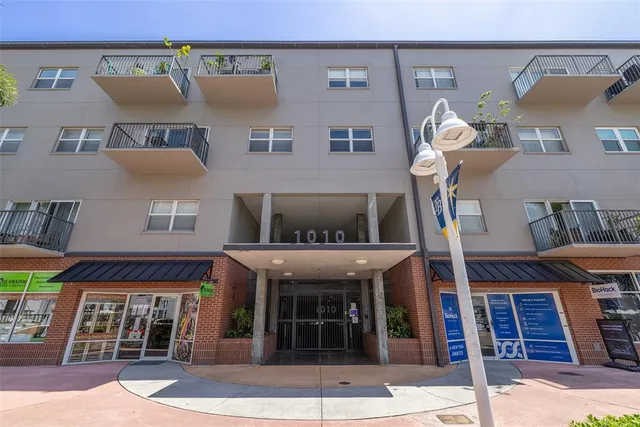 $3,100 | 1010 Central Avenue, Unit 302, St. Petersburg, FL 33705