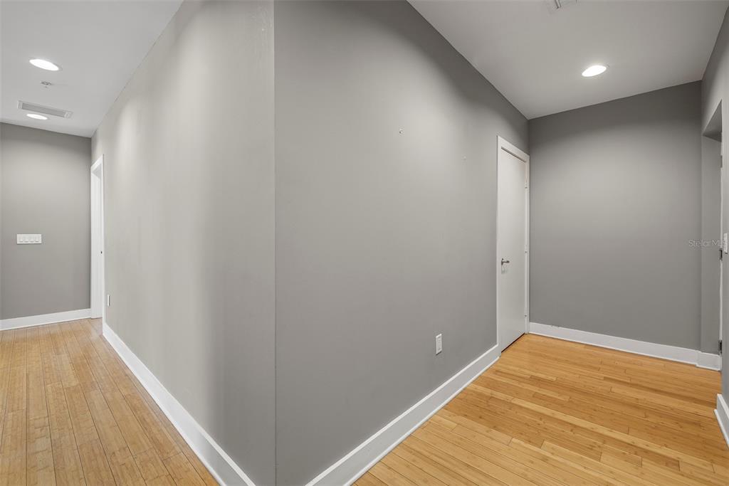 1010 Central Avenue, Unit 302 St. Petersburg, FL 33705 - Photo 27 of 50 a view of room