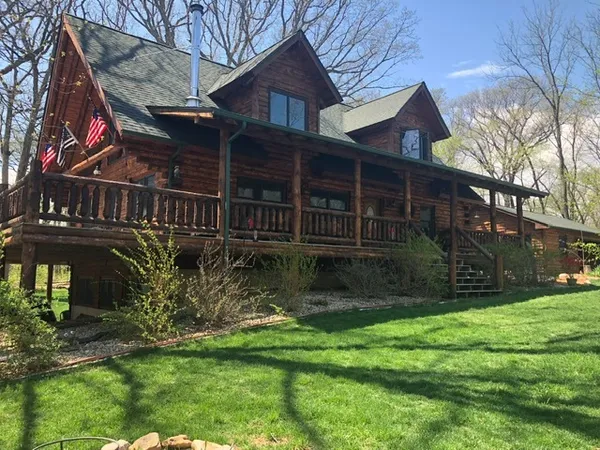 $585,000 | 48 Indian Hills Drive, Putnam, IL 61560