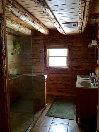 $585,000 | 48 Indian Hills Drive, Putnam, IL 61560