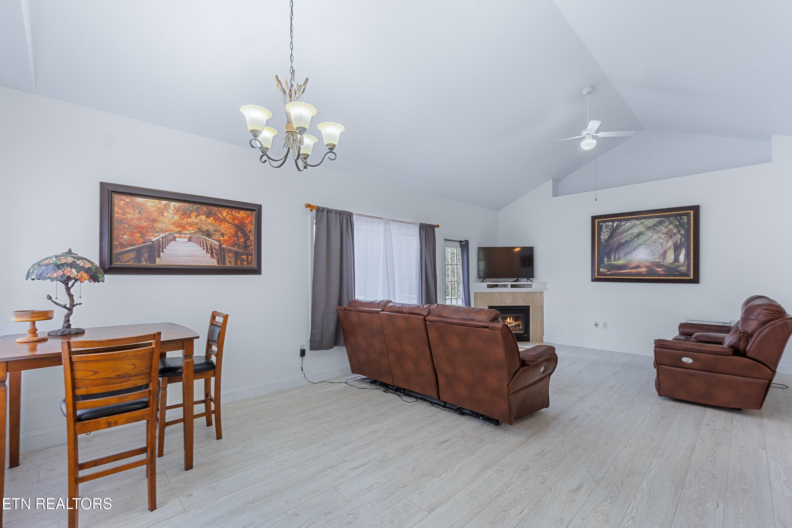 127 Pine Loop Drive Madisonville, TN 37354 - Photo 12 of 39 127 Pine Loop Dr-7