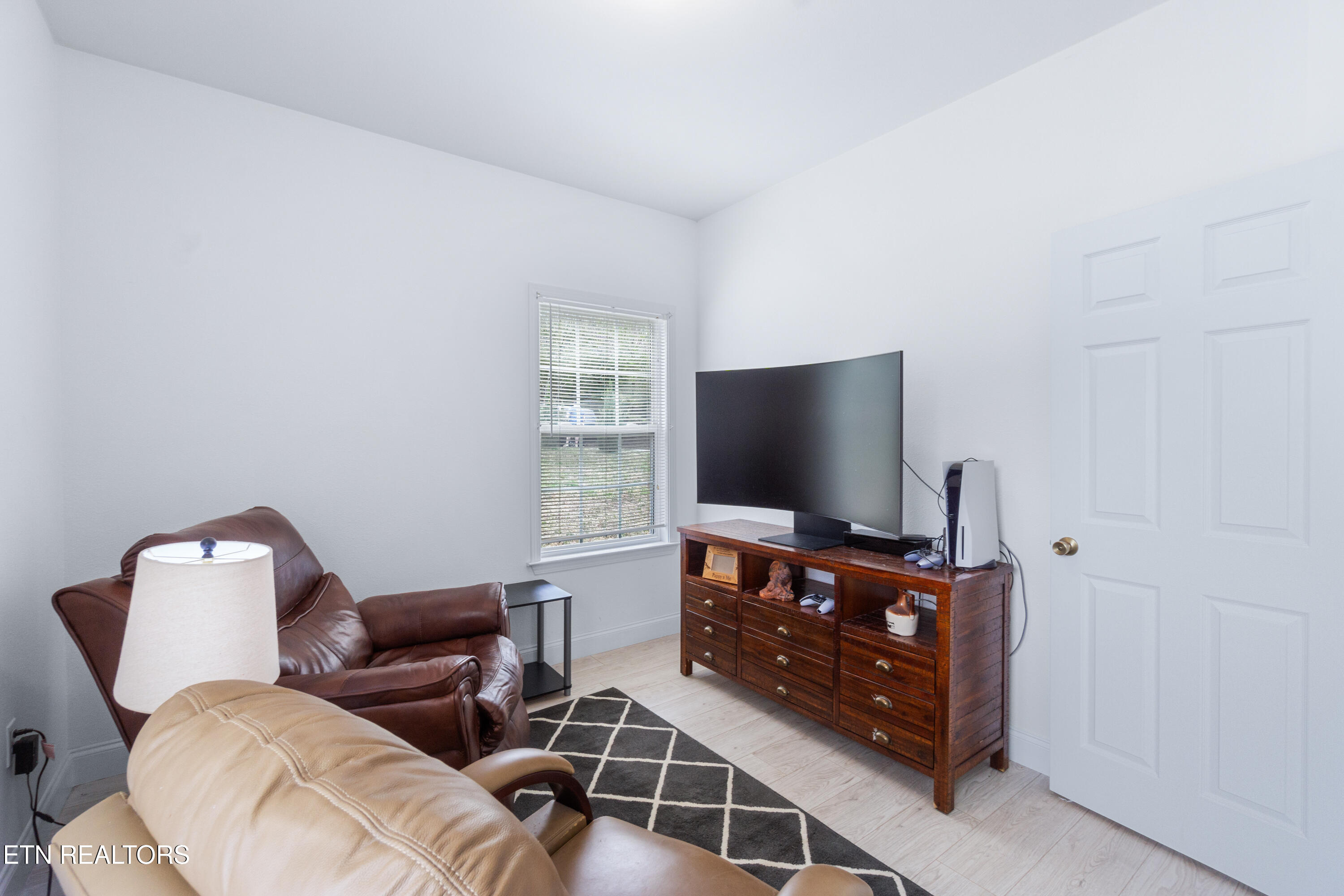 127 Pine Loop Drive Madisonville, TN 37354 - Photo 30 of 39 127 Pine Loop Dr-21