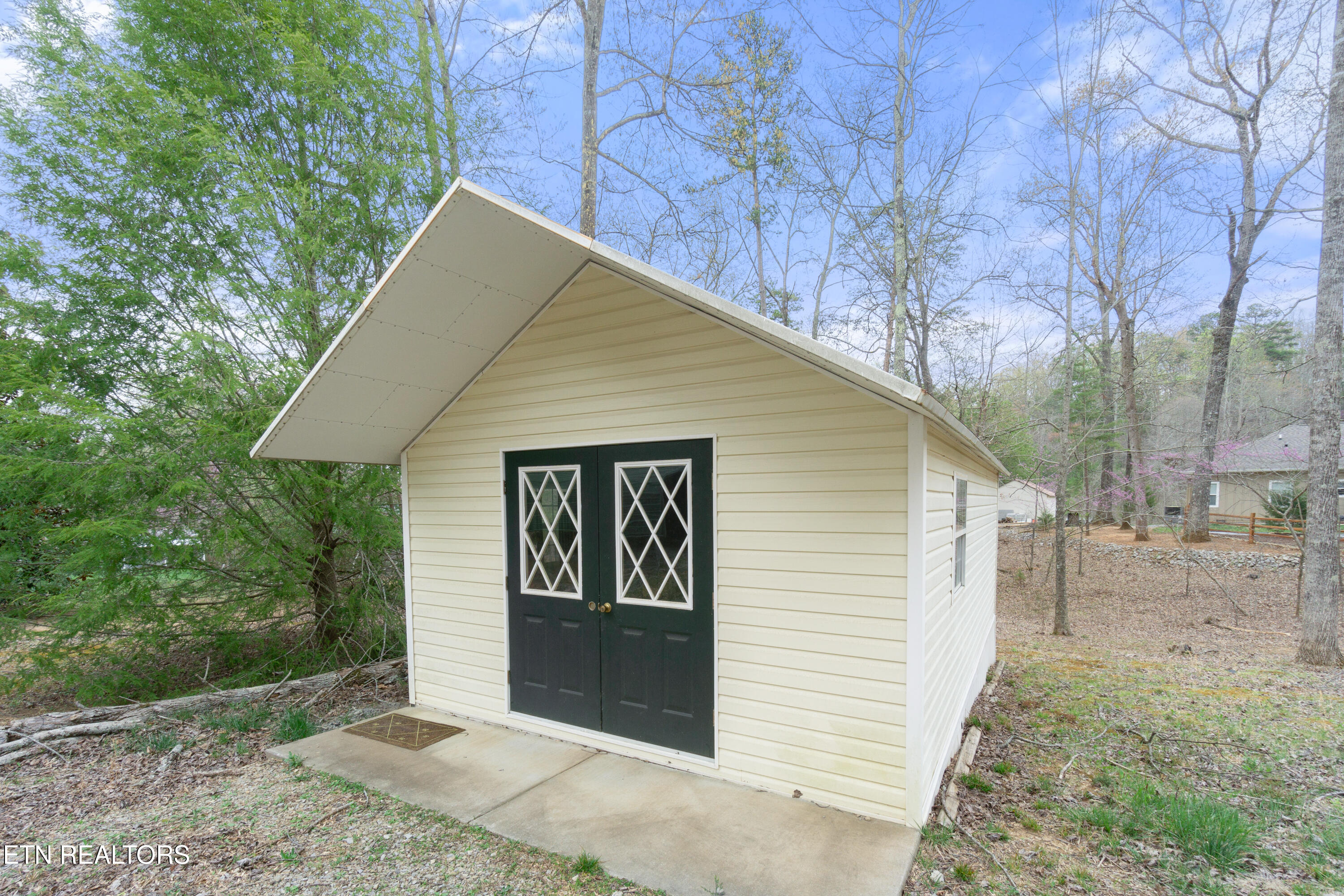 127 Pine Loop Drive Madisonville, TN 37354 - Photo 38 of 39 127 Pine Loop Dr-34