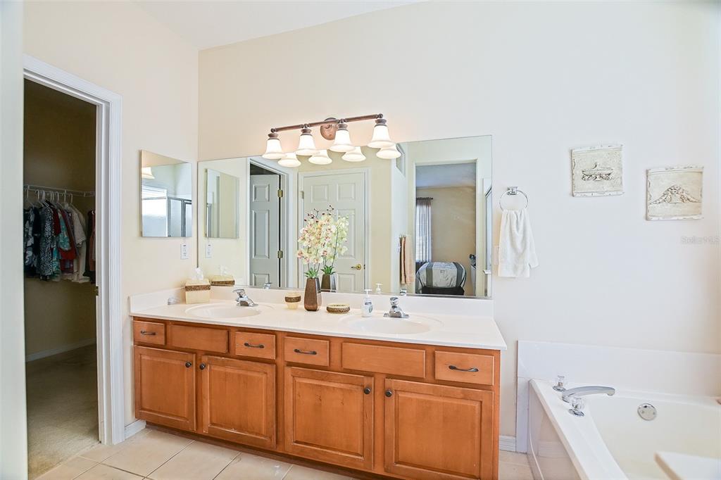 9495 Southeast 130th Place Road Summerfield, FL 34491 - Photo 36 of 47