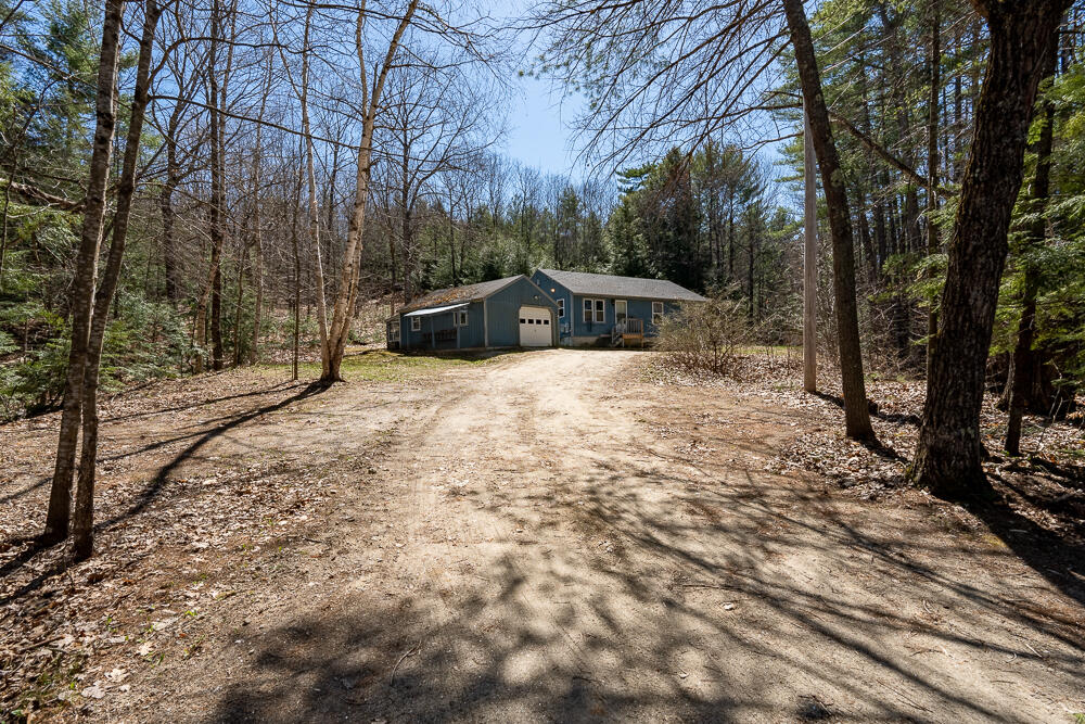 872 Garfield Road Auburn, ME 04210 - Photo 2 of 29 Private Setting