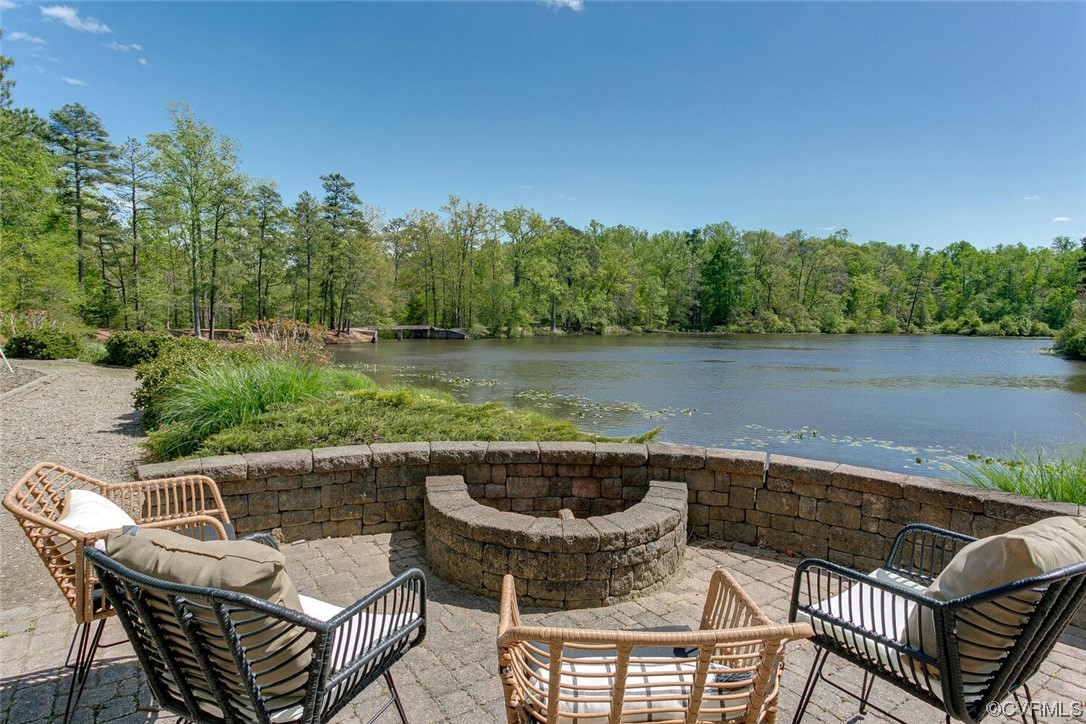 3535 Meadow Road Sandston, VA 23150 - Photo 46 of 50 a view of a chairs and table on the terrace
