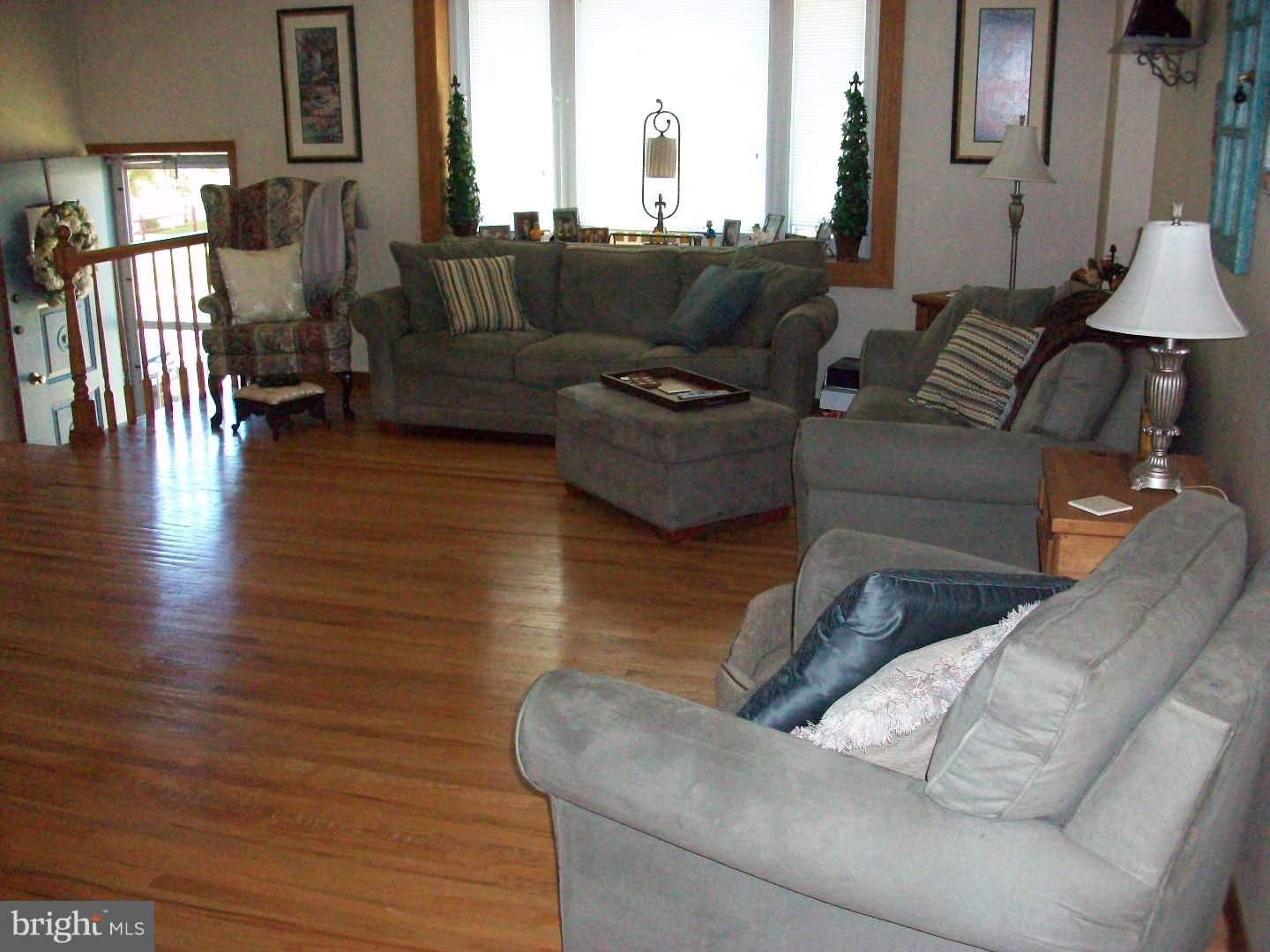 13029 Worthington Road Philadelphia, PA 19116 - Photo 18 of 25