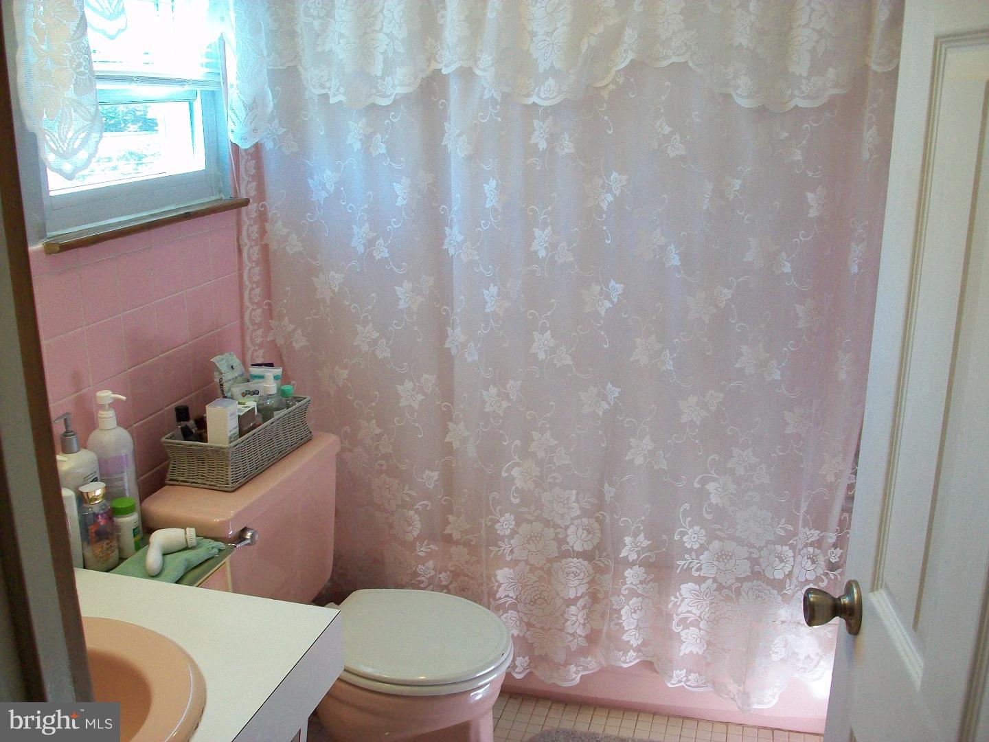13029 Worthington Road Philadelphia, PA 19116 - Photo 19 of 25