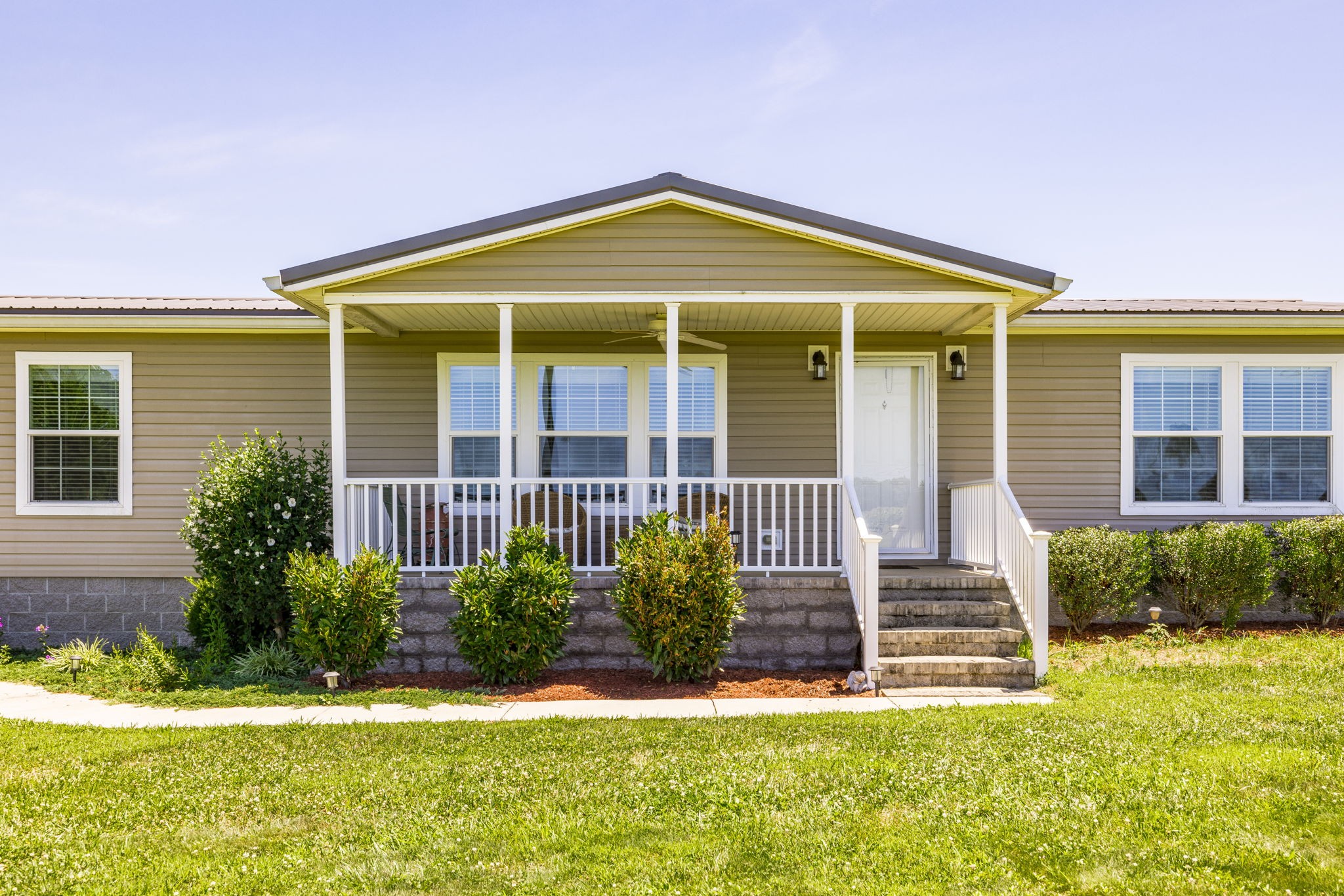 4265 Armstrong Road Springfield, TN 37172 - Photo 2 of 57 a front view of a house with a yard