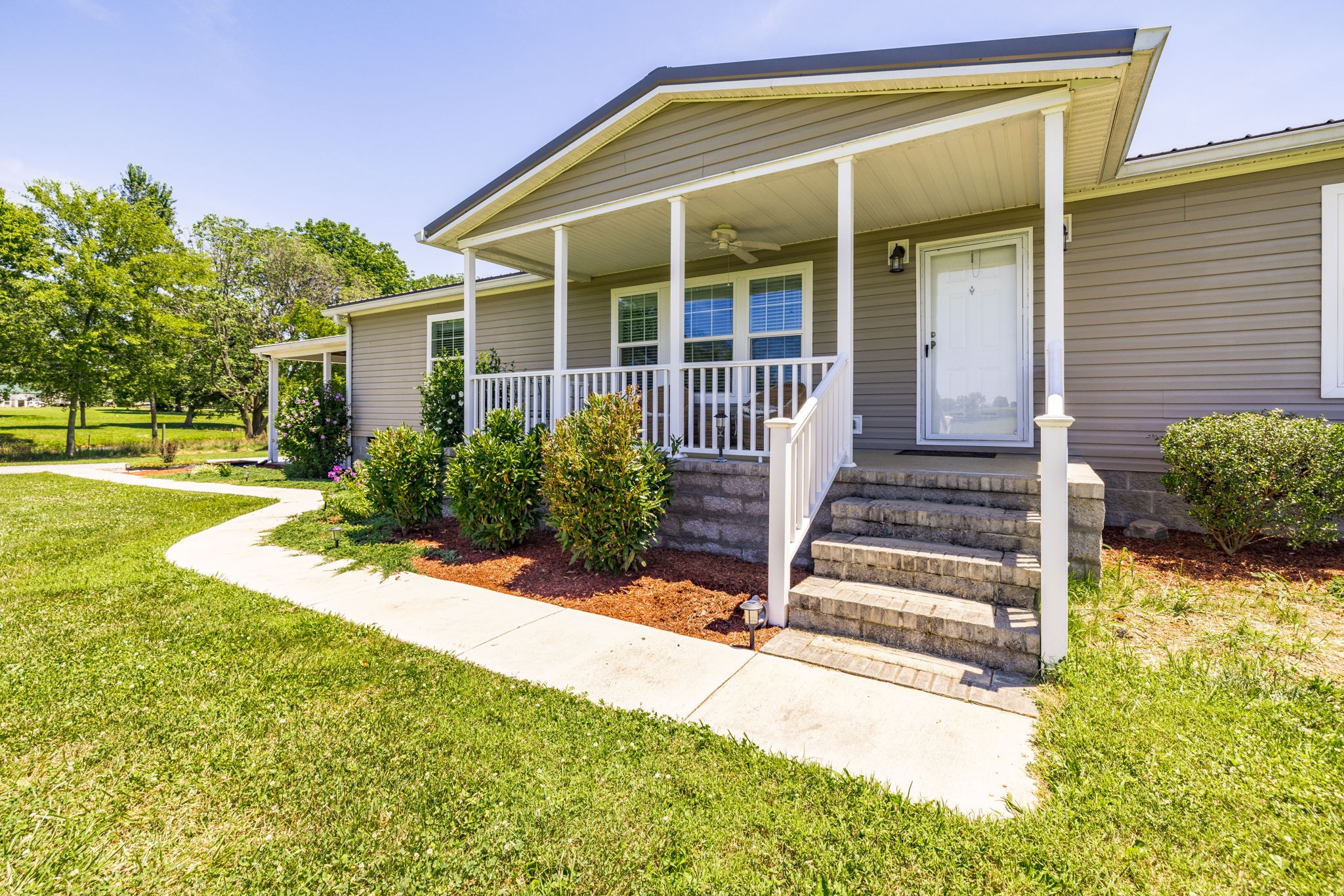 4265 Armstrong Road Springfield, TN 37172 - Photo 3 of 57 a front view of a house with a yard