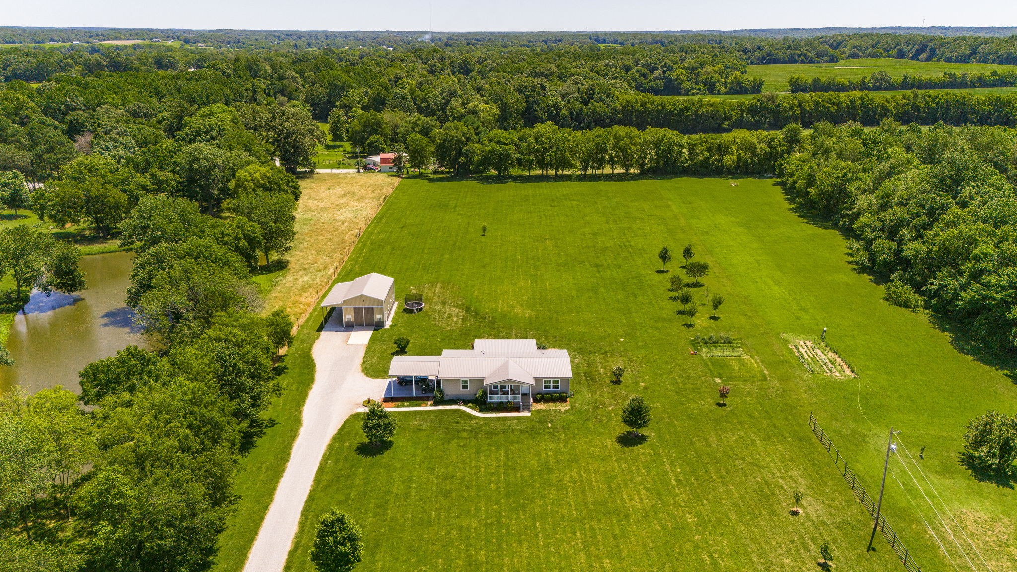 4265 Armstrong Road Springfield, TN 37172 - Photo 55 of 57 a view of a lake with houses