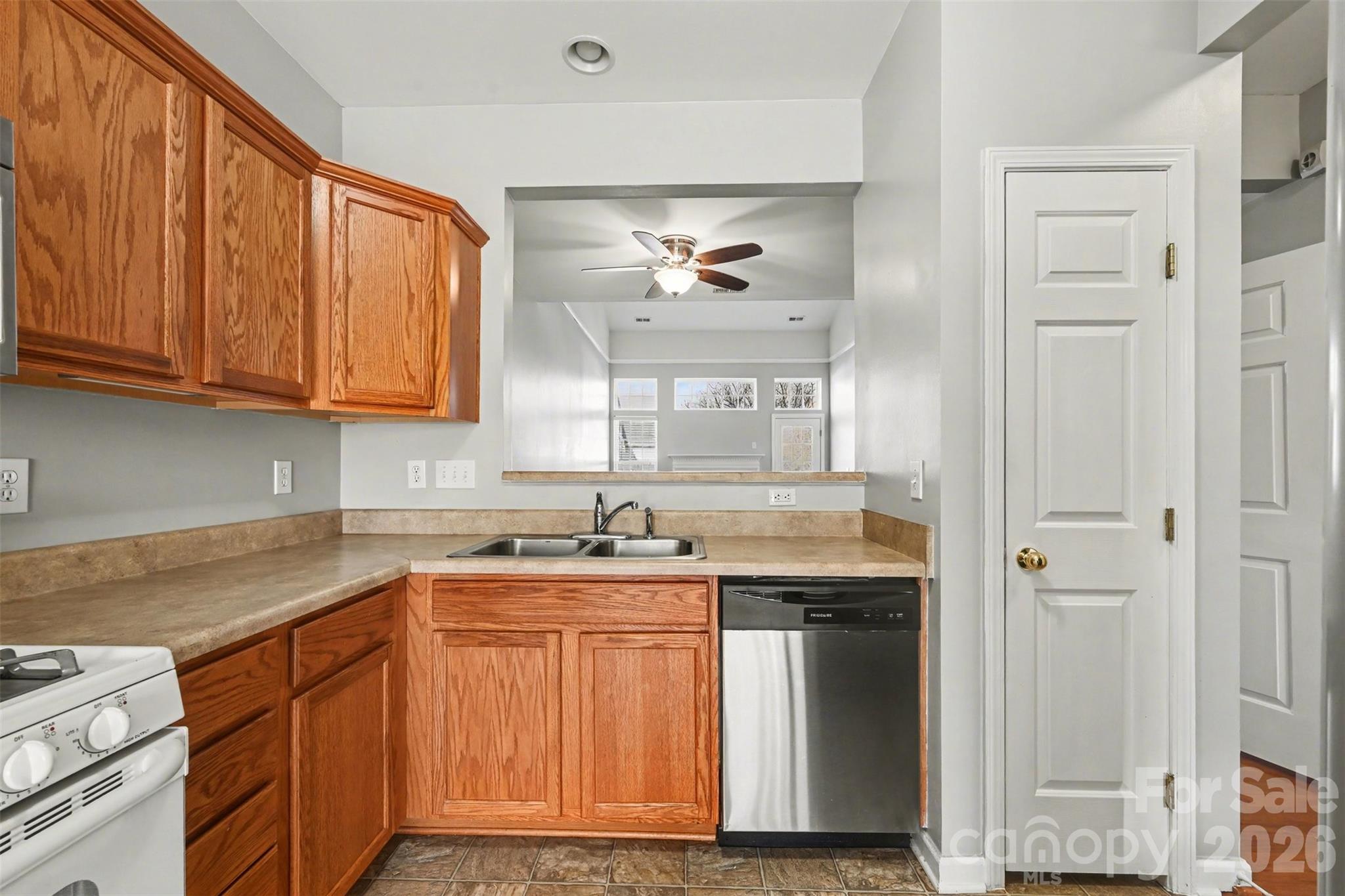 158 Snead Road Fort Mill, SC 29715 - Photo 8 of 35 Gallery Image 8