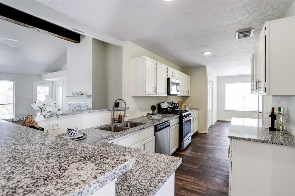 16618 Parliament Street Houston, TX 77083 - Photo 6 of 15